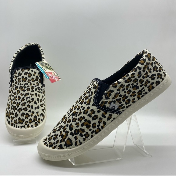 puma future rider black and white